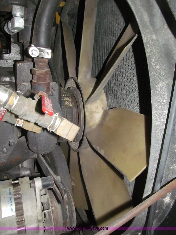 image for item B5340 1997 Kenworth T600 semi truck