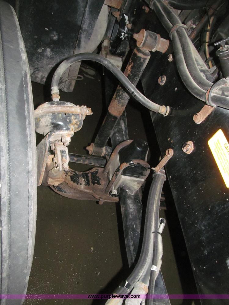 image for item B5340 1997 Kenworth T600 semi truck