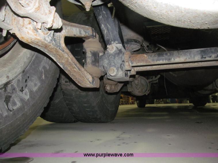 image for item B5340 1997 Kenworth T600 semi truck