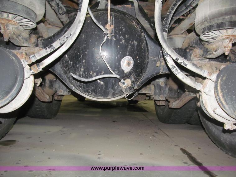 image for item B5340 1997 Kenworth T600 semi truck