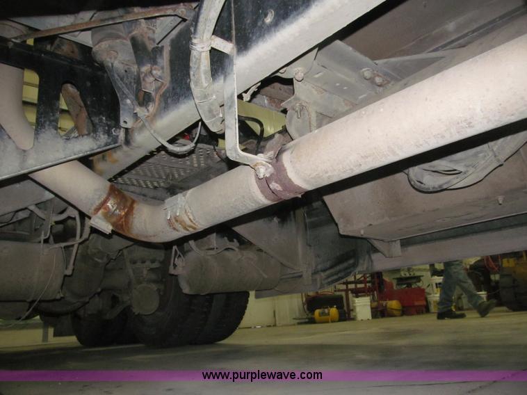 image for item B5340 1997 Kenworth T600 semi truck