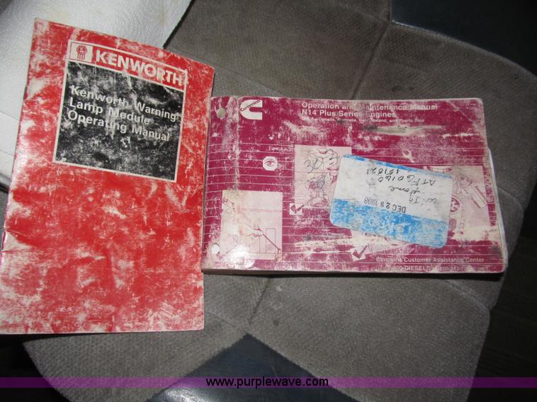 image for item B5340 1997 Kenworth T600 semi truck