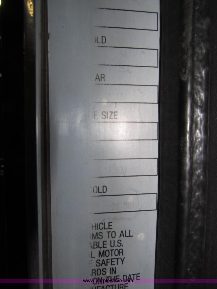 image for item B5340 1997 Kenworth T600 semi truck