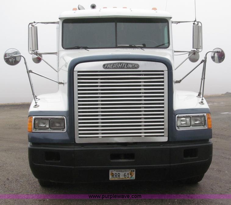 image for item B5342 1995 Freightliner FLD120 semi truck