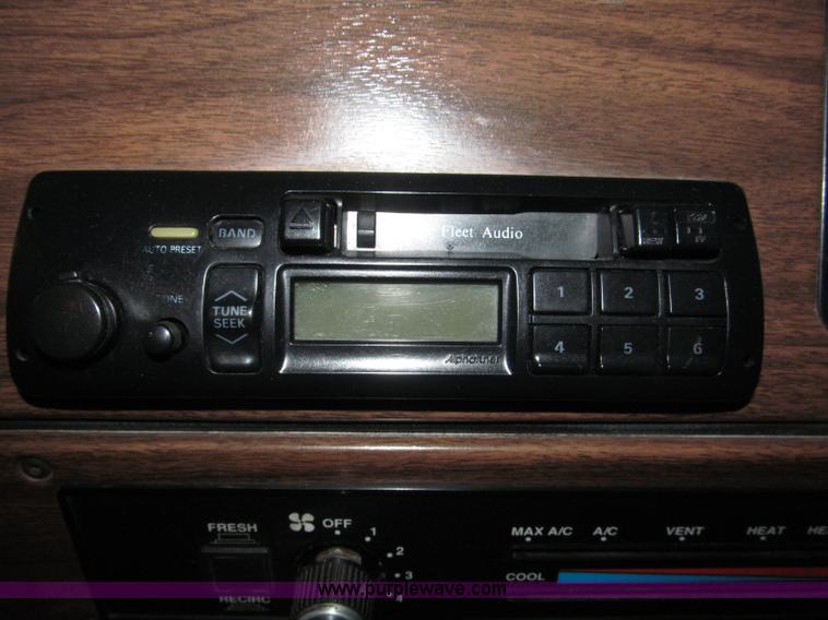 image for item B5342 1995 Freightliner FLD120 semi truck