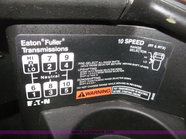 image for item B5342 1995 Freightliner FLD120 semi truck