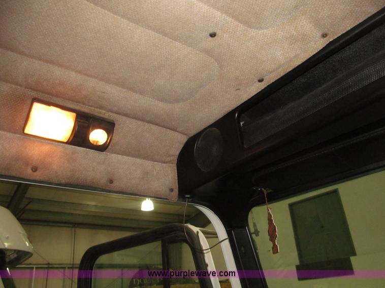 image for item B5342 1995 Freightliner FLD120 semi truck