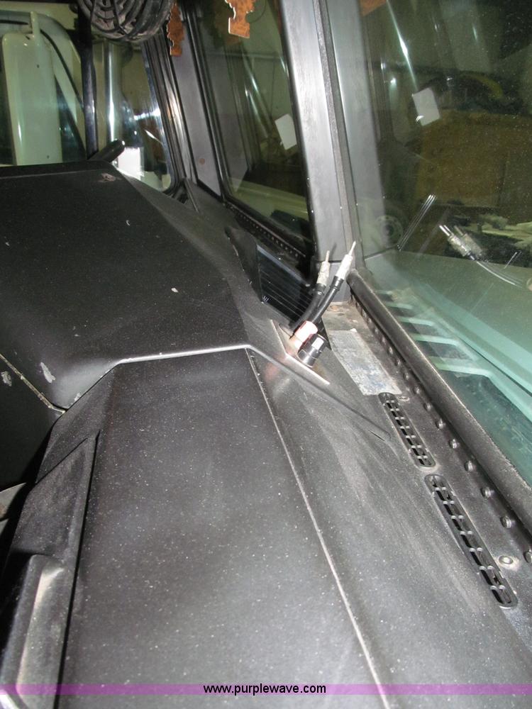 image for item B5342 1995 Freightliner FLD120 semi truck