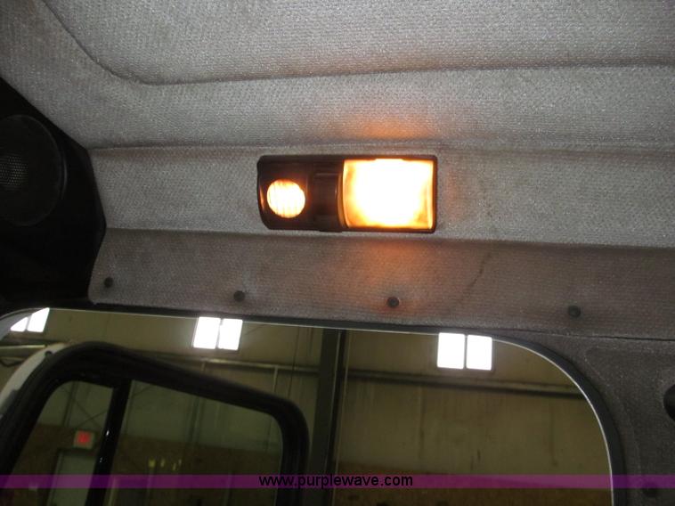 image for item B5342 1995 Freightliner FLD120 semi truck