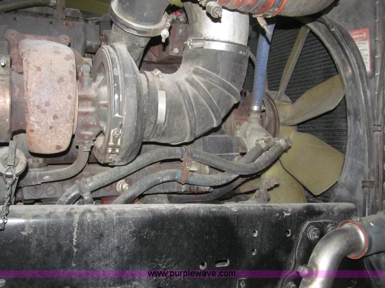 image for item B5342 1995 Freightliner FLD120 semi truck