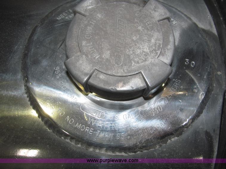 image for item B5342 1995 Freightliner FLD120 semi truck