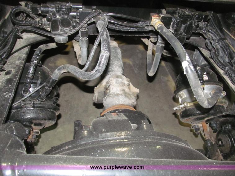 image for item B5342 1995 Freightliner FLD120 semi truck