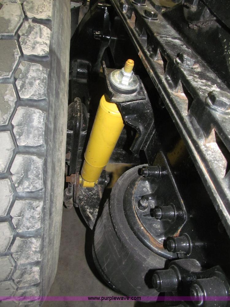 image for item B5342 1995 Freightliner FLD120 semi truck