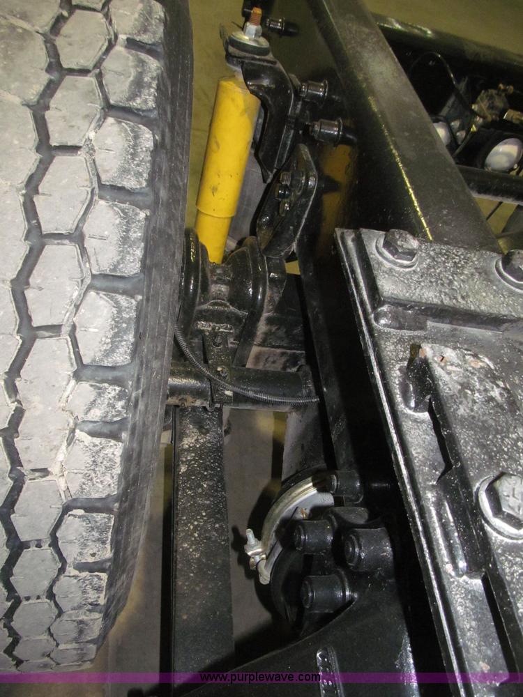 image for item B5342 1995 Freightliner FLD120 semi truck