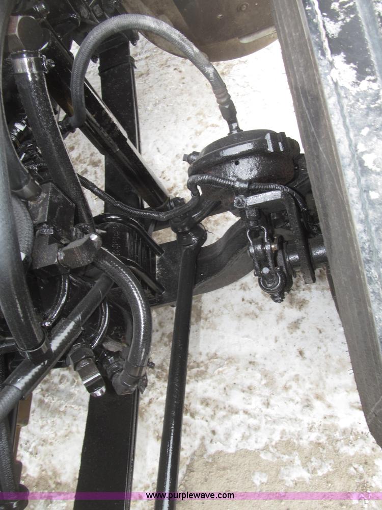 image for item B5345 1995 Freightliner FLD112 64ST semi truck