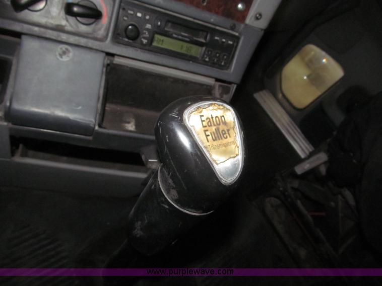 image for item B5346 2001 Freigtliner Century day cab semi truck