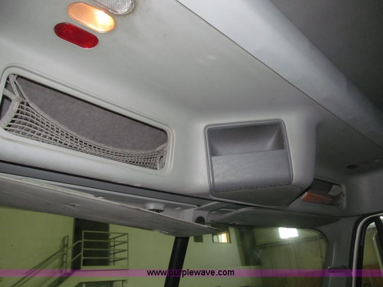 image for item B5346 2001 Freigtliner Century day cab semi truck