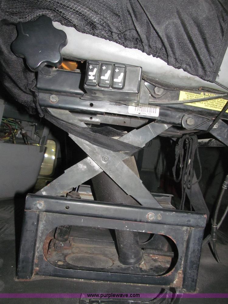 image for item B5346 2001 Freigtliner Century day cab semi truck