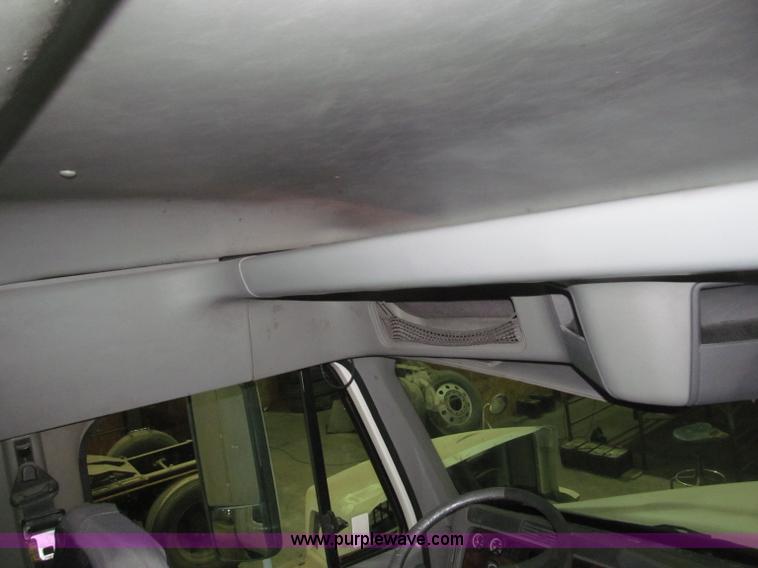 image for item B5346 2001 Freigtliner Century day cab semi truck