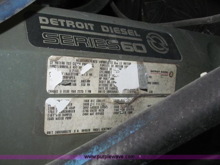 image for item B5346 2001 Freigtliner Century day cab semi truck