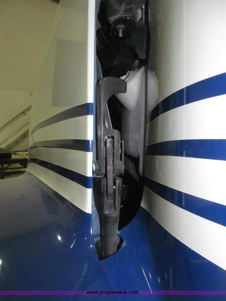 image for item B5346 2001 Freigtliner Century day cab semi truck