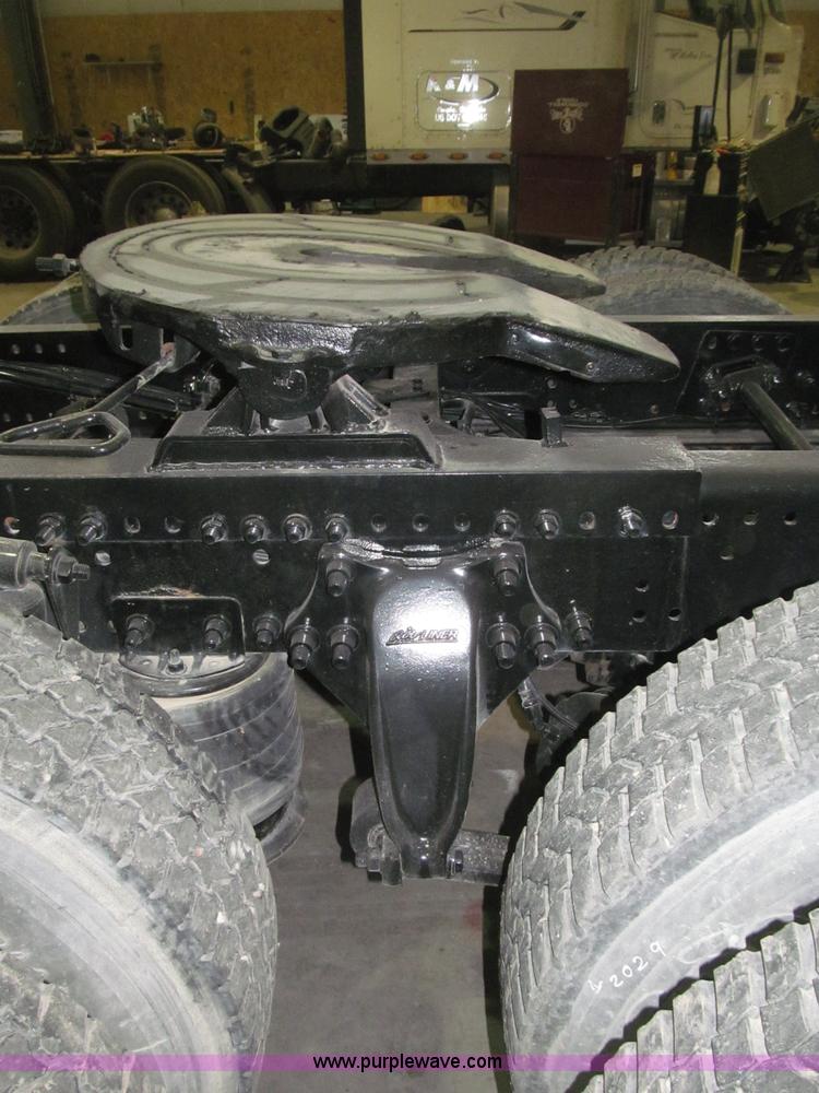 image for item B5346 2001 Freigtliner Century day cab semi truck