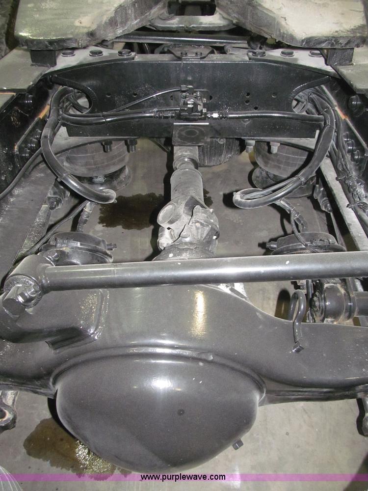 image for item B5346 2001 Freigtliner Century day cab semi truck