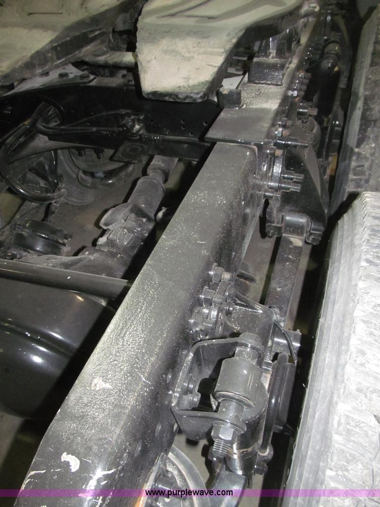 image for item B5346 2001 Freigtliner Century day cab semi truck