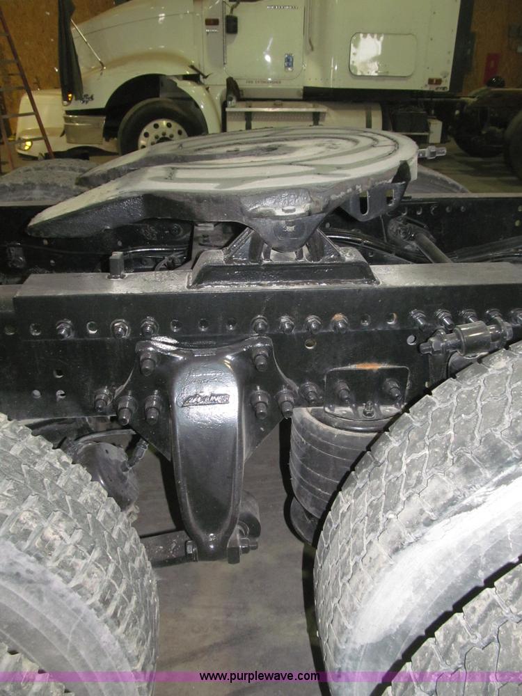 image for item B5346 2001 Freigtliner Century day cab semi truck