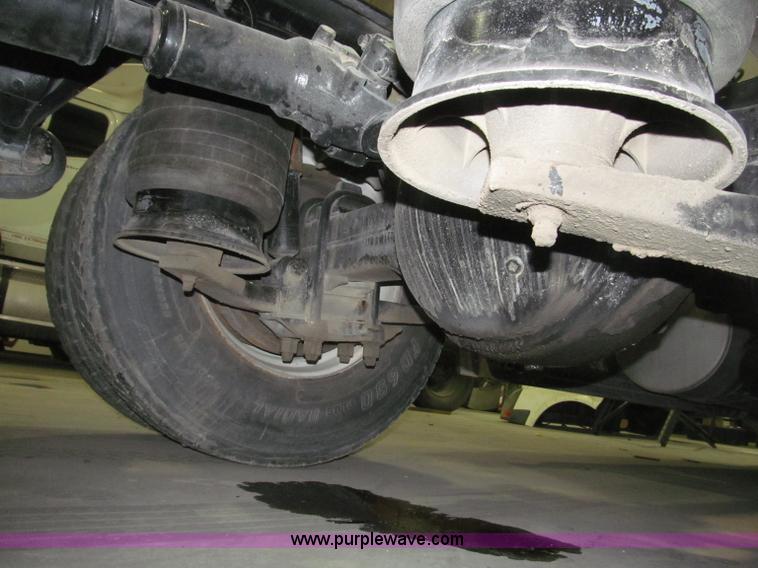 image for item B5346 2001 Freigtliner Century day cab semi truck