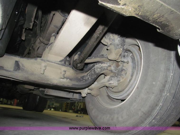 image for item B5346 2001 Freigtliner Century day cab semi truck