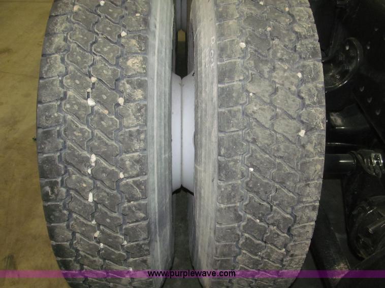 image for item B5346 2001 Freigtliner Century day cab semi truck