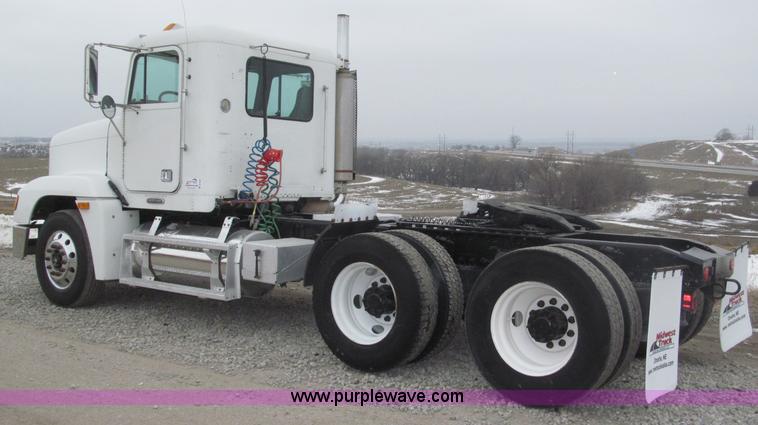 image for item B5348 1998 Freightliner FLD120 day cab semi truck
