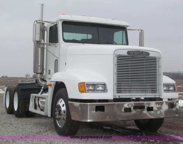 image for item B5348 1998 Freightliner FLD120 day cab semi truck