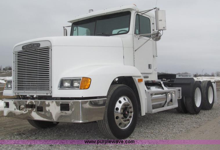 image for item B5348 1998 Freightliner FLD120 day cab semi truck