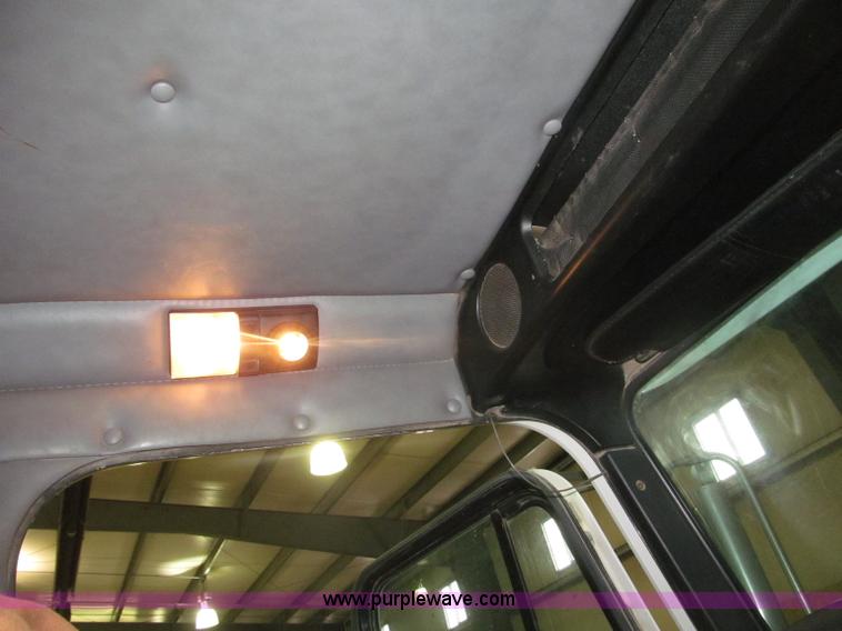 image for item B5348 1998 Freightliner FLD120 day cab semi truck