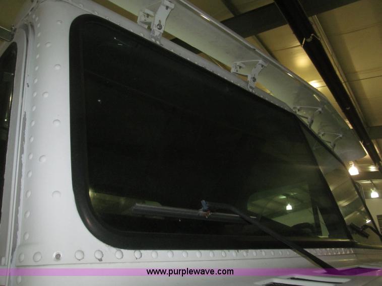 image for item B5348 1998 Freightliner FLD120 day cab semi truck