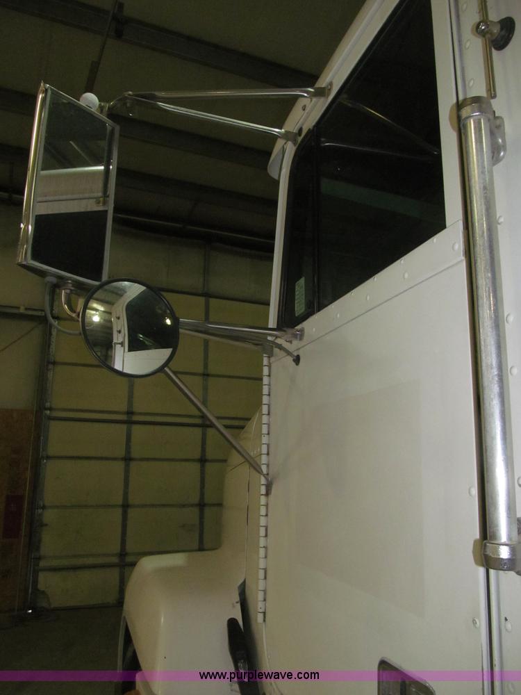 image for item B5348 1998 Freightliner FLD120 day cab semi truck