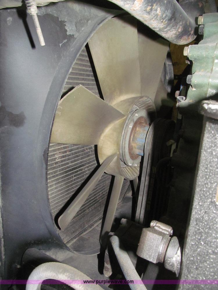 image for item B5348 1998 Freightliner FLD120 day cab semi truck