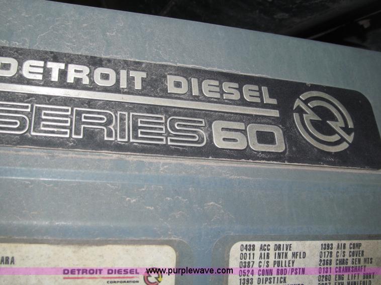 image for item B5348 1998 Freightliner FLD120 day cab semi truck