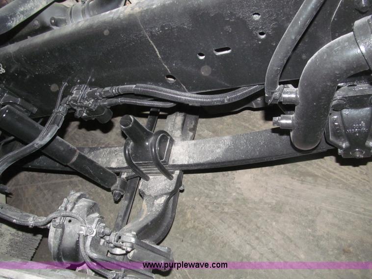 image for item B5348 1998 Freightliner FLD120 day cab semi truck