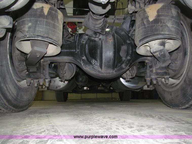 image for item B5348 1998 Freightliner FLD120 day cab semi truck