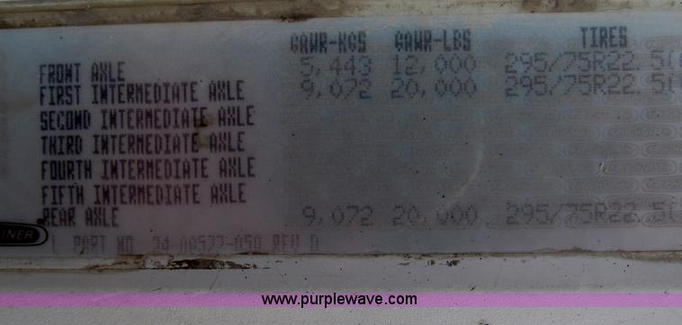 image for item B5348 1998 Freightliner FLD120 day cab semi truck