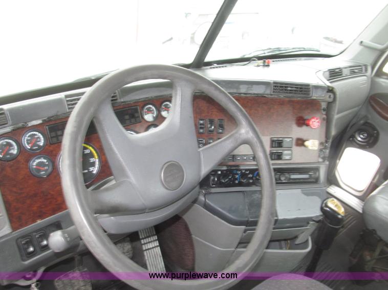 image for item B5349 2001 Freightliner Century Class day cab semi truck