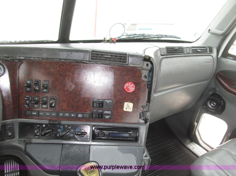 image for item B5349 2001 Freightliner Century Class day cab semi truck