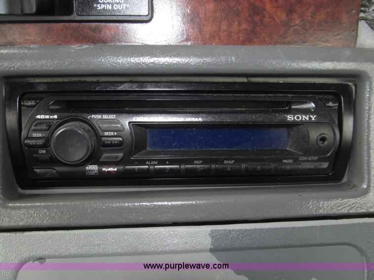 image for item B5349 2001 Freightliner Century Class day cab semi truck