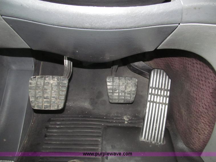 image for item B5349 2001 Freightliner Century Class day cab semi truck