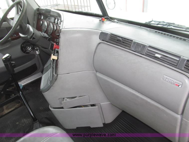 image for item B5349 2001 Freightliner Century Class day cab semi truck