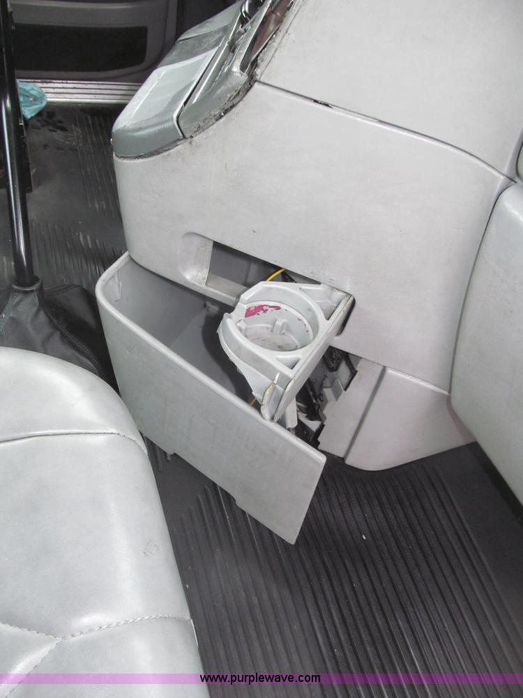 image for item B5349 2001 Freightliner Century Class day cab semi truck