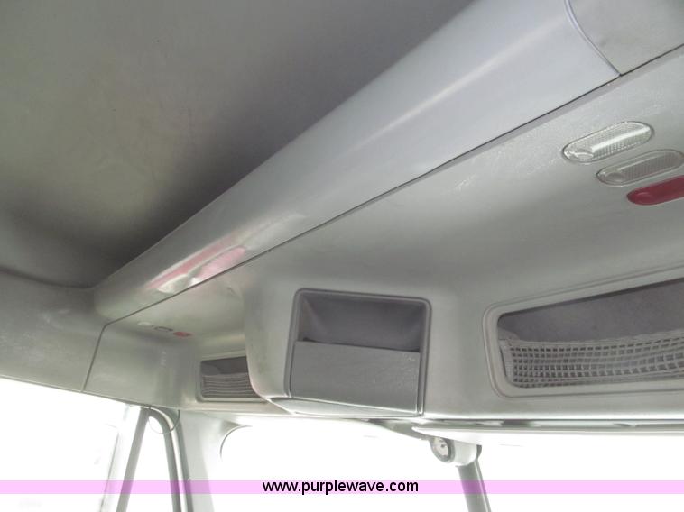 image for item B5349 2001 Freightliner Century Class day cab semi truck